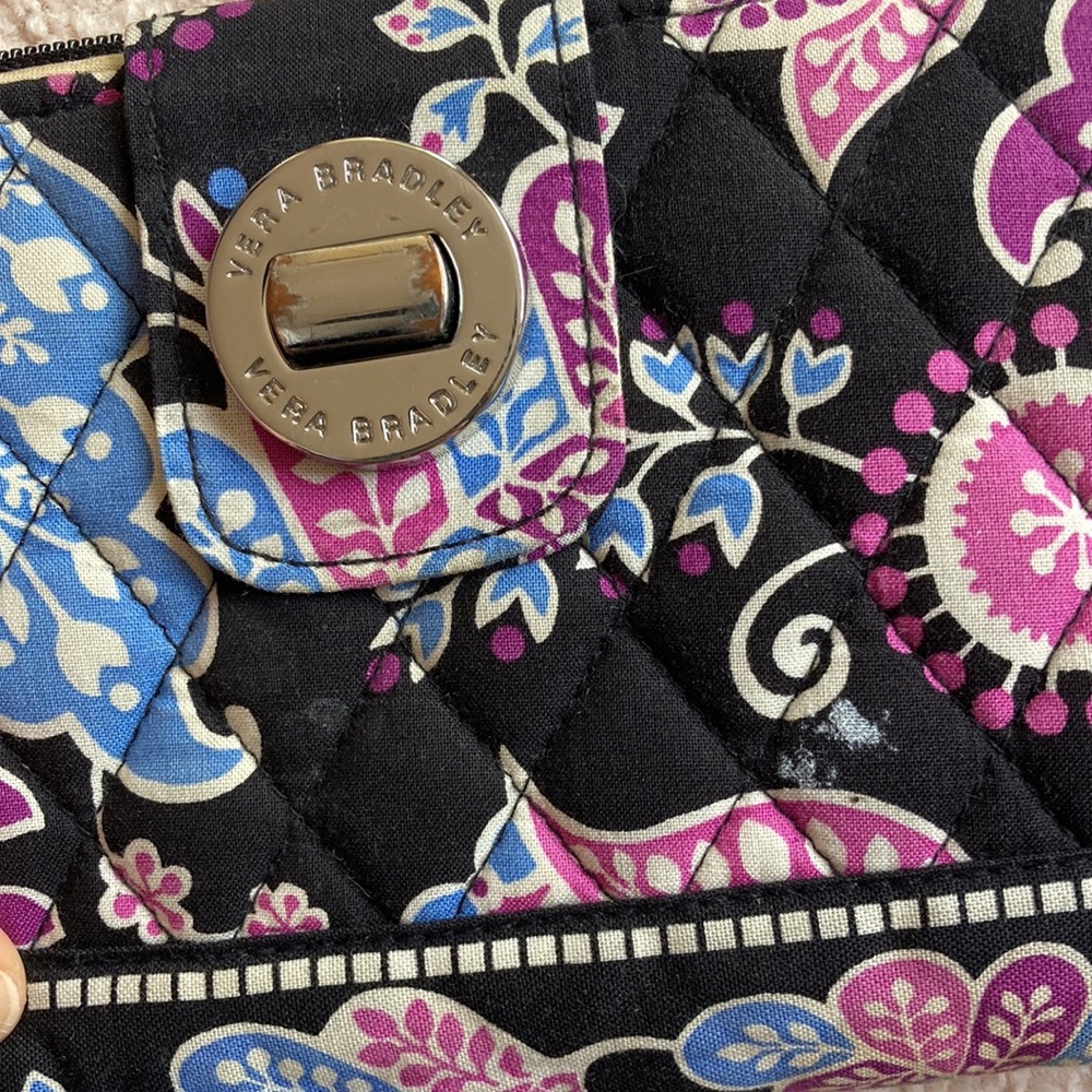 Vera Bradley Crossbody Bag and Wallet Set - Picture 4 of 9